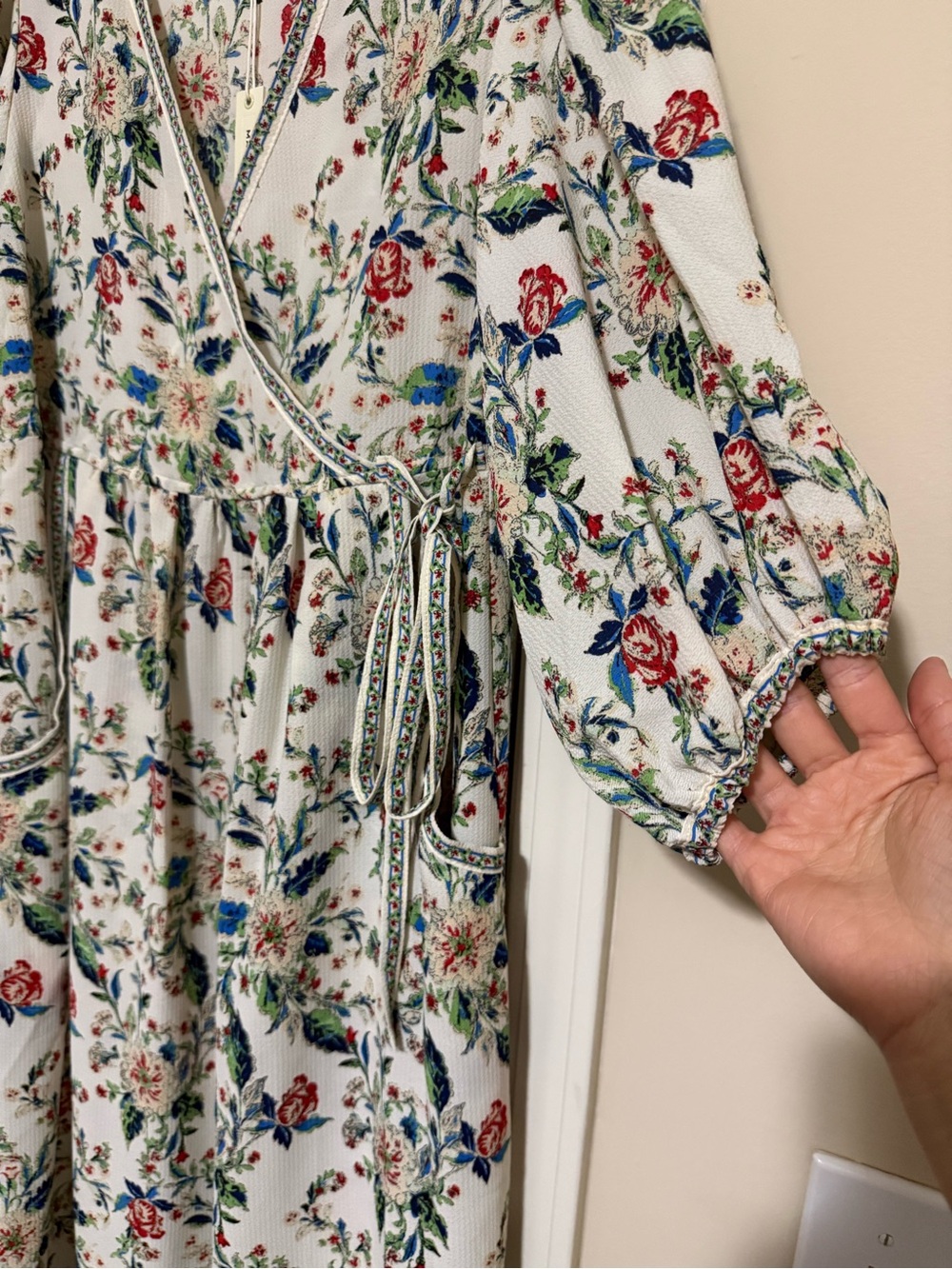 Max Studio Floral V-Neck Maxi Dress NWT $178 - Picture 3 of 9